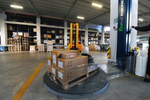 Avvolgimento materiali con materiale termoretraibile